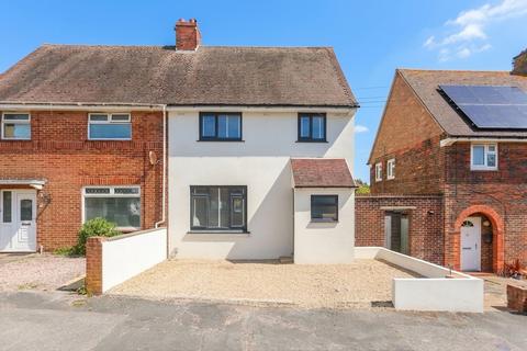 3 bed property, in Poynings Drive, £525,000