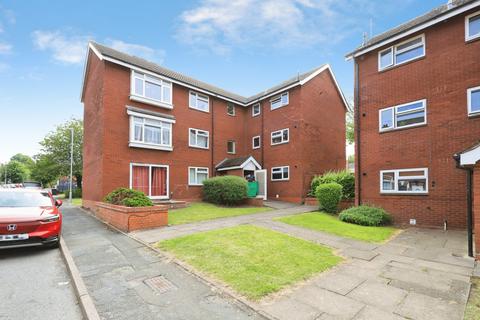 1 bed property, in Baxter Avenue, £85,000