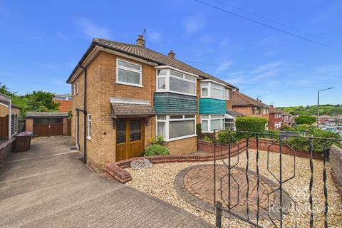 3 bed property, in Dovedale Road, £220,000