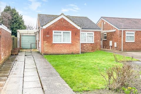 3 bed property, in Stocking Green Close, £280,000
