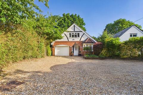 4 bed property, in Newtown, £800,000
