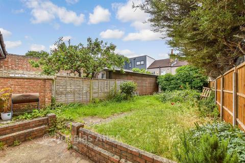 3 bed property, in Higham Hill Road, £550,000