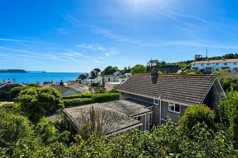 5 bed property, in Highertown, £650,000