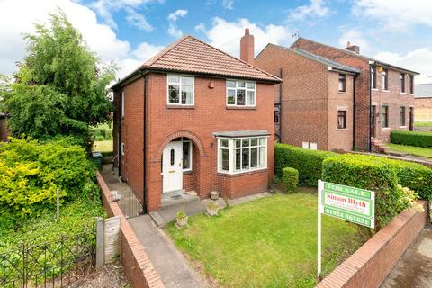 3 bed property, in Whitley Road, £380,000