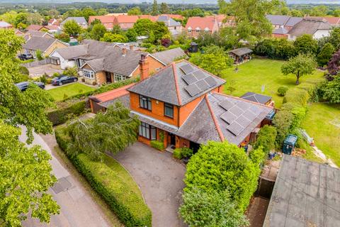 4 bed property, in Fosse Lane, £550,000