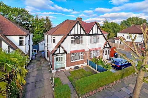 3 bed property, in Nathans Road, £600,000