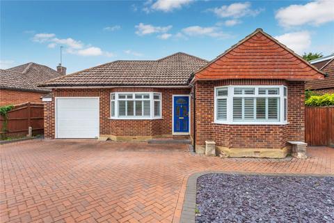 3 bed property, in Sycamore Drive, £790,000