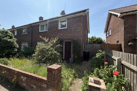 3 bed property, in Coronation Drive, £250,000