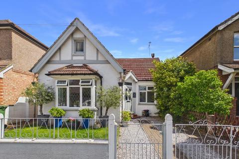 4 bed property, in Wellington Road, £585,000