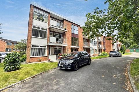 2 bed property, in Woburn Crescent, £100,000