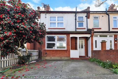 4 bed property, in Tankerton Road, £695,000