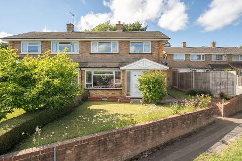 3 bed property, in Longlees, £525,000