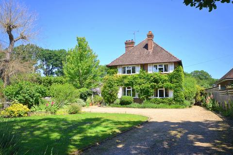 4 bed property, in Bookhurst Road, £775,000