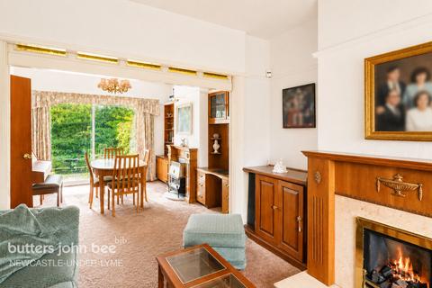 4 bed property, in Greenbank Road, £280,000