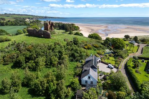 5 bed property, in Orchard Cottage, £465,000