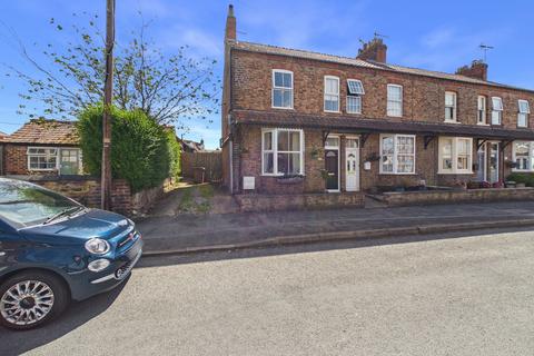 2 bed property, in 30 High Street, £265,000