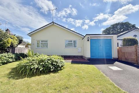 3 bed property, in Nightingale Close, £380,000