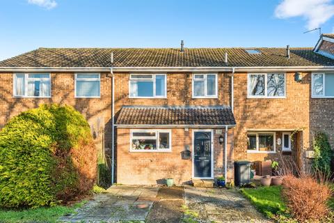 1 bed property, in Maberley Close, £310,000