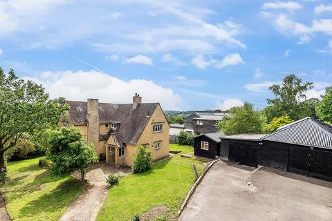 4 bed property, in Burrswood, £950,000