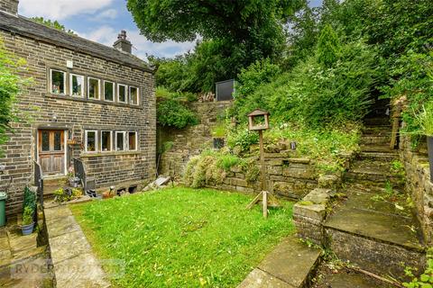 2 bed property, in Lane Top, £195,000