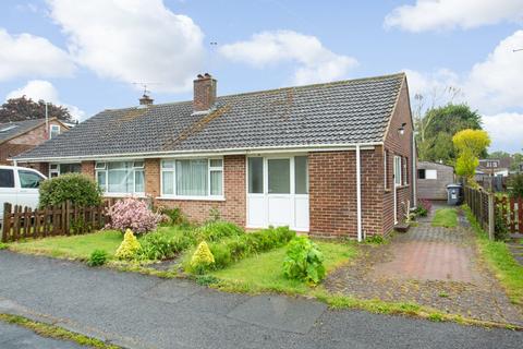 2 bed property, in Elmleigh Road, £275,000