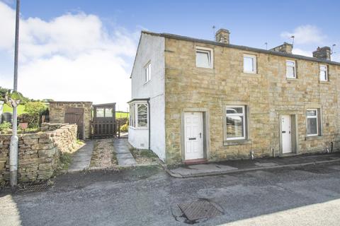 2 bed property, in Birch Hall Lane, £185,000