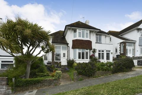 4 bed property, in Linchmere Avenue, £750,000
