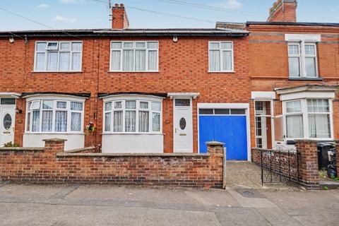 3 bed property, in Spencer Street, £270,000