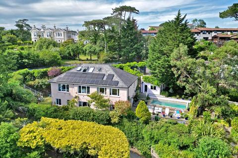 5 bed property, in Higher Lincombe Road, £1,350,000