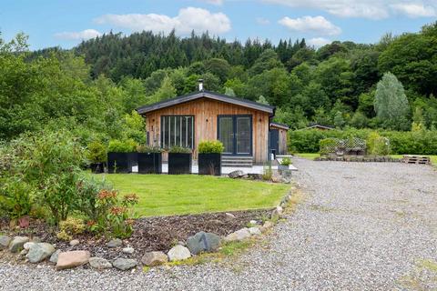 3 bed property, in Balloch Park, £200,000