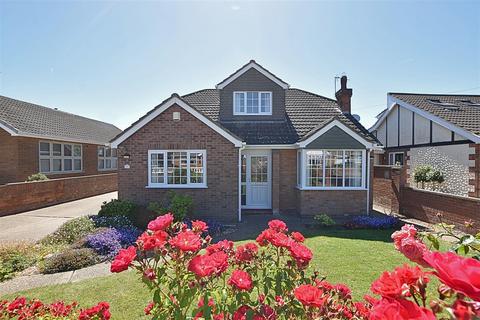 3 bed property, in Aldrich Road, £320,000