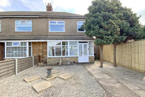 3 bed property, in Winston Avenue, £130,000