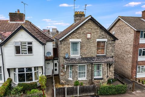 2 bed property, in Bradford Street, £300,000
