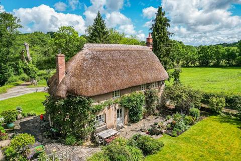 5 bed property, in Yeoford, £850,000