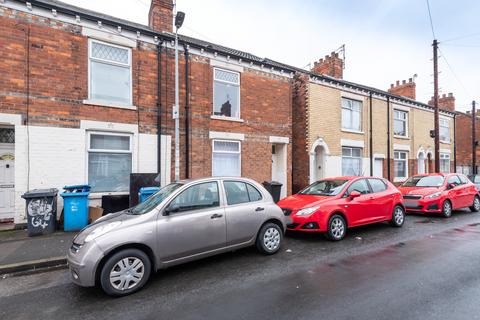 2 bed property, in Estcourt Street, £68,000