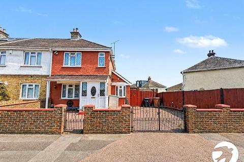 2 bed property, in Ansell Avenue, £280,000