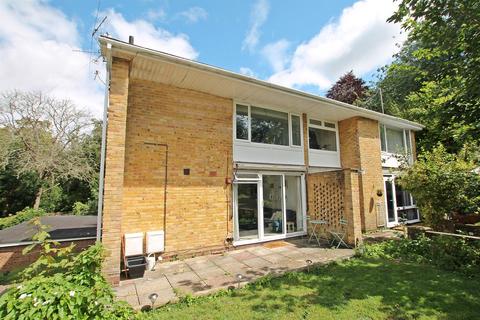 2 bed property, in Teg Down, £300,000