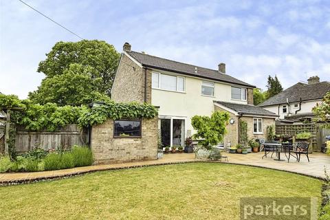 4 bed property, in Brize Norton Road, £650,000
