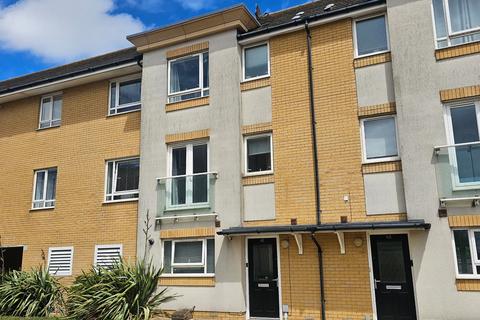 3 bed property, in Observatory Way, £180,000