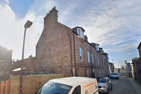 1 bed property, in Wallace Street, £16,000