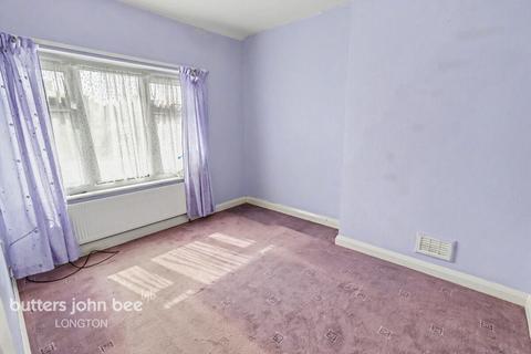 3 bed property, in Mollison Road, £130,000