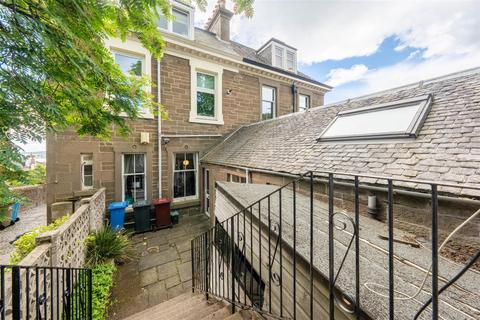 1 bed property, in Adelaide Place, £129,995