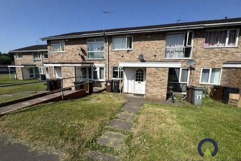 2 bed property, in Merryfield Close, £70,000