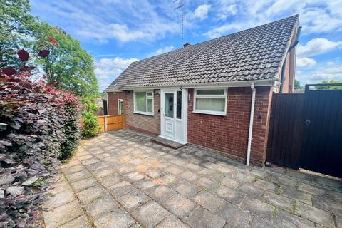 2 bed property, in Beche Way, £250,000