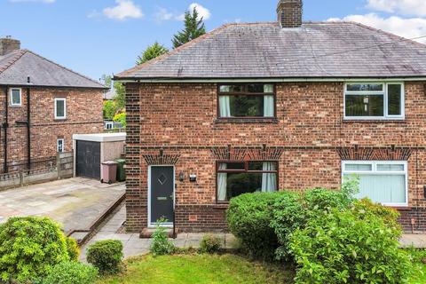 3 bed property, in Whiteside Avenue, £160,000