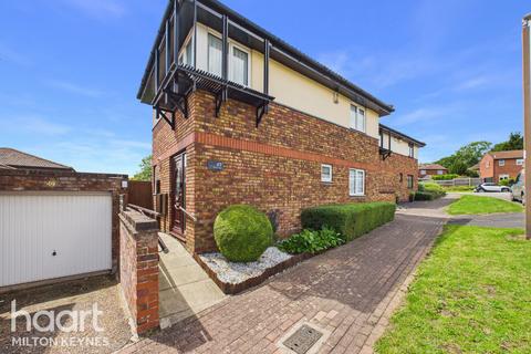 3 bed property, in Ramsay Close, £300,000