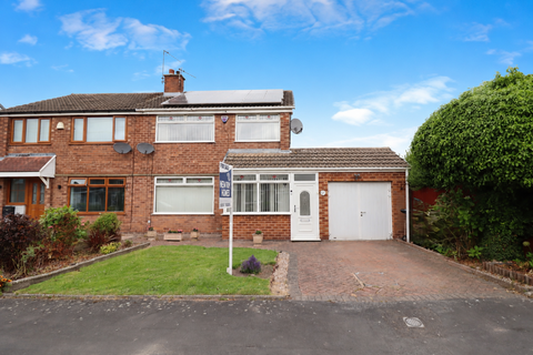 3 bed property, in Haslemere Drive, £260,000