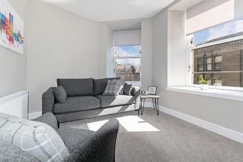 1 bed property, in 26 (3Fl) Albert Street, £70,000