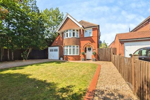 4 bed property, in Ramsbury Drive, £900,000
