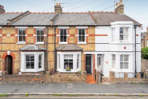 3 bed property, in Temple Road, £799,950